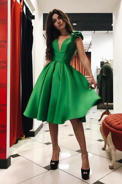 Knee Length Short Green Party Dress , Homecoming Dress cg3548