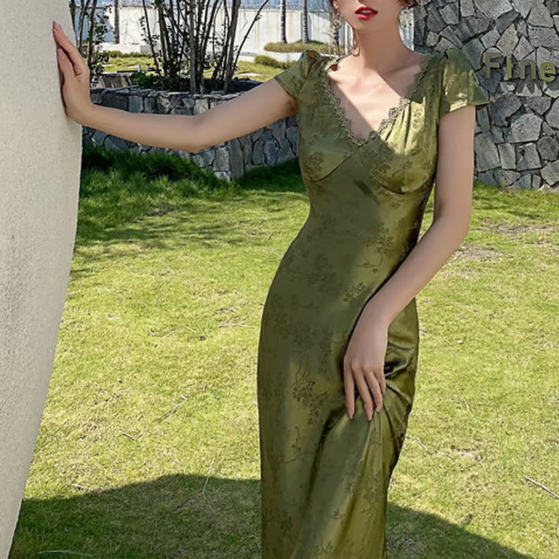 Elegant Women Green Satin Backless Mixi Dress Palace Short Sleeve Lace V-Neck Bandage Vintage Bodycon Evening Gown    cg24972