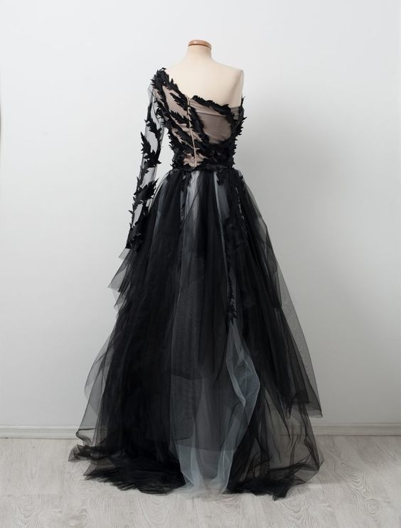 Black Ball Gown Wedding Dresses Tulle one shoulder Wedding Gown Unique prom dress  cg11090