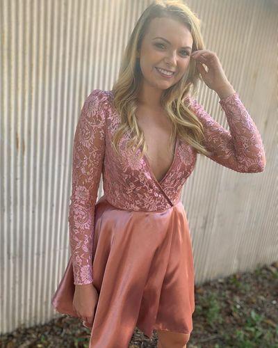 V Neck Blush Pink Homecoming Dress Long Sleeves       cg22866