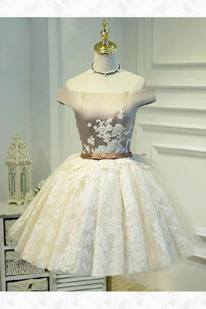 Ball Gown Off Shoulder Short Ivory Lace Homecoming Dress with Appliques cg261
