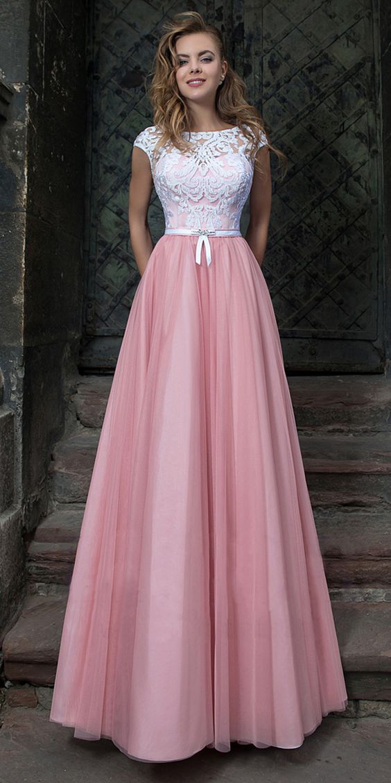 Beautiful Tulle Jewel Neckline A-line Prom/Evening Dresses With Lace Appliques & Belt cg2860