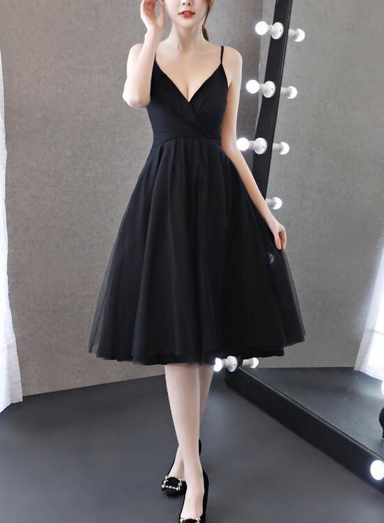 V-neckline Party Dresses, Black Party Dress, Knee Length Black homecoming Dress cg3265