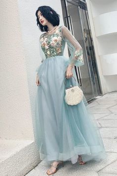 Elegant Long Sleeves Appliqued Tulle Prom Dress  cg6390