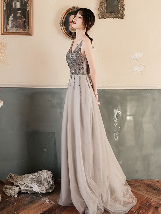 Classic A Line V Neck Gray Long Prom/Evening Dress with Beading  cg6537