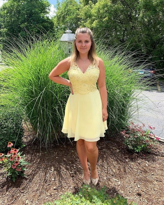 Sexy Lace Yellow Short Homecoming Dress  cg9586